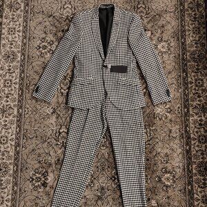 Men's Suit - 36R